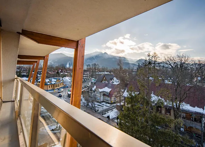 Szafir アパート ザコパネ